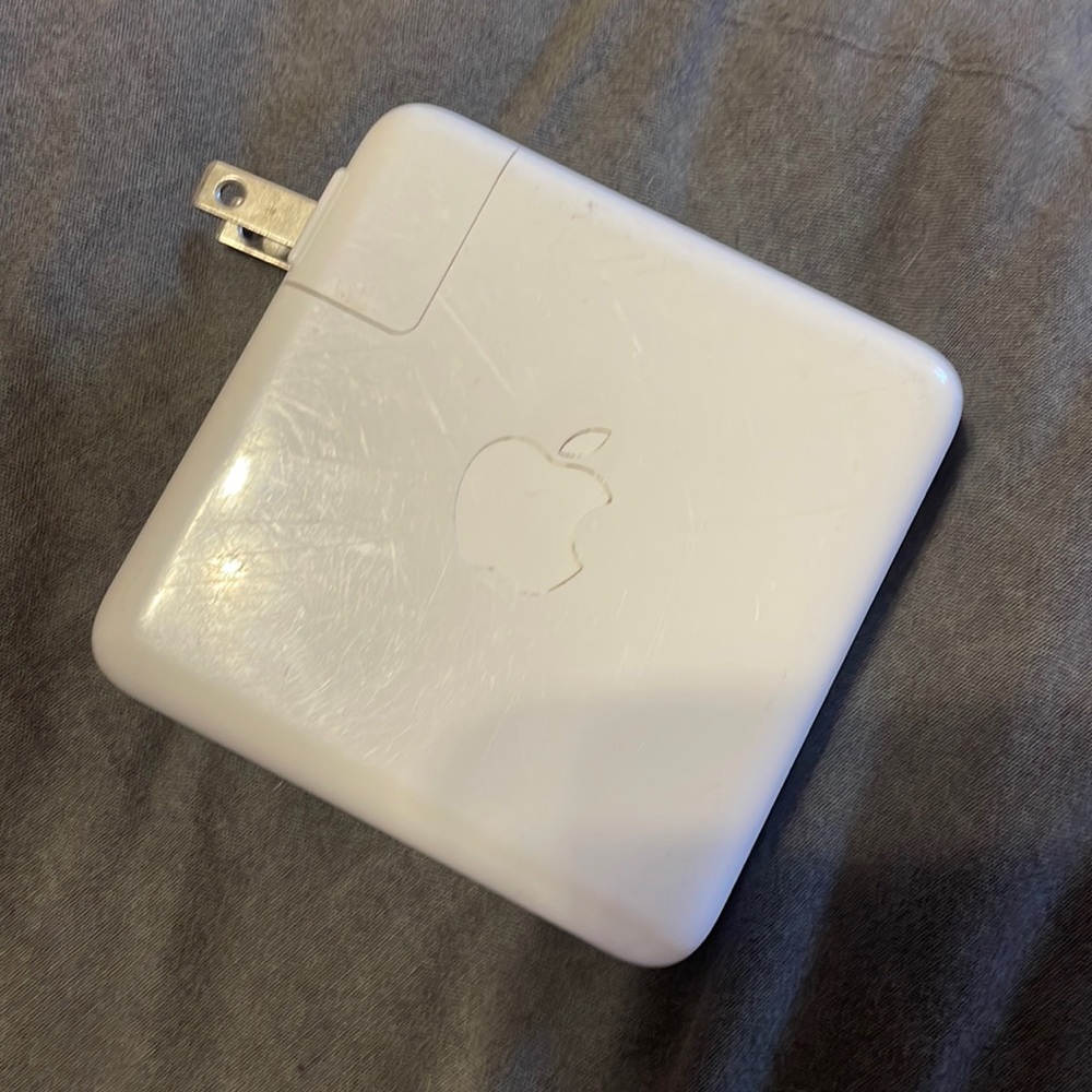 Apple USB-C Power adapter 96 W